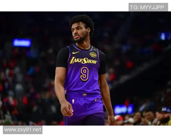 湖人唯一亮点!惨败20分布朗尼却轰9分2助,正负值+4球队输了他没输