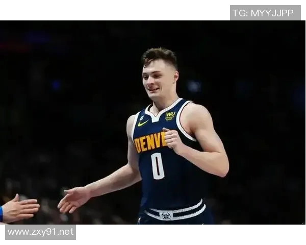 阿德尔曼：今天布劳恩参加了部分训练 会对他恢复保持耐心